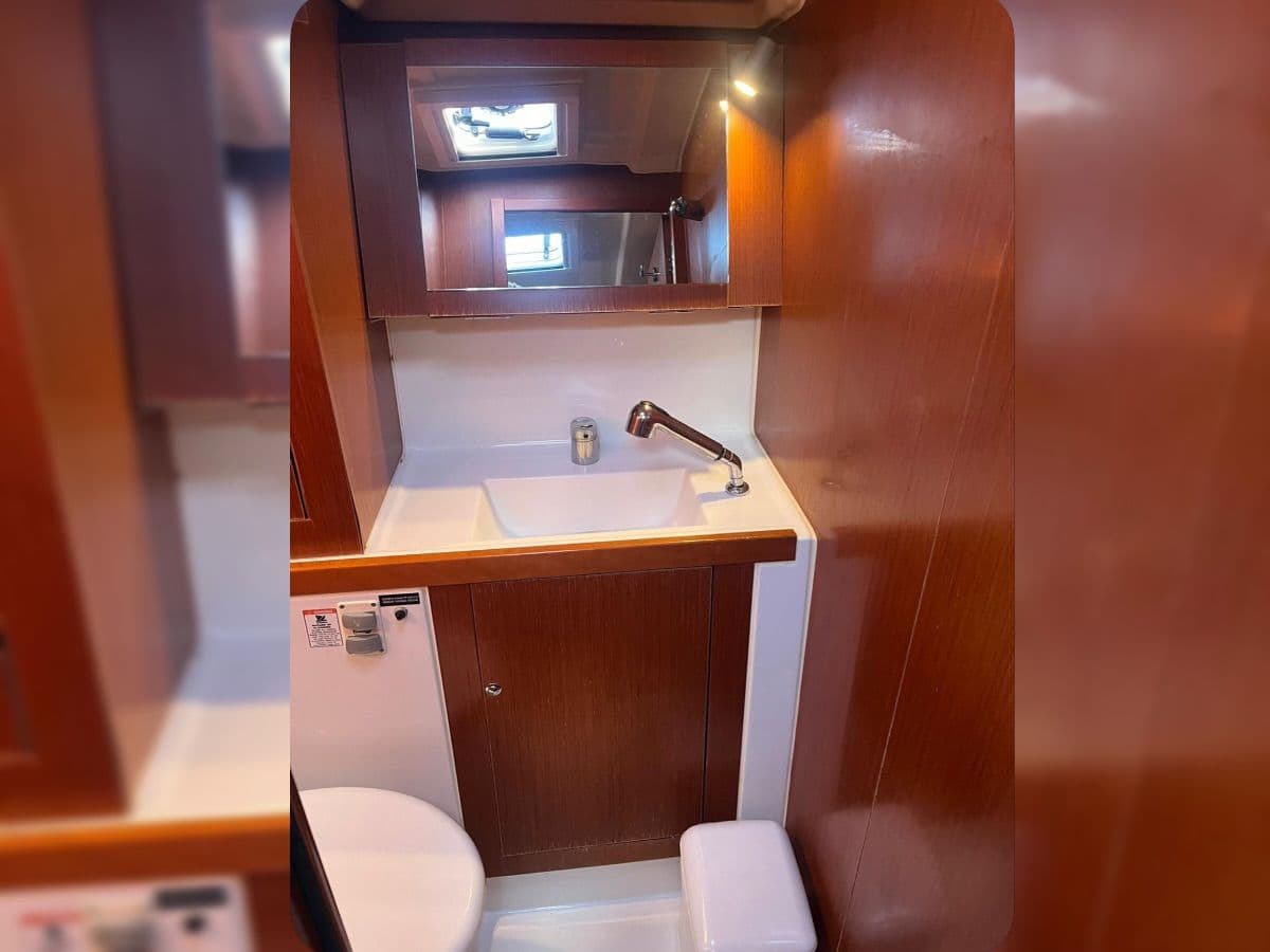 BENETEAU OCEANIS 41.1