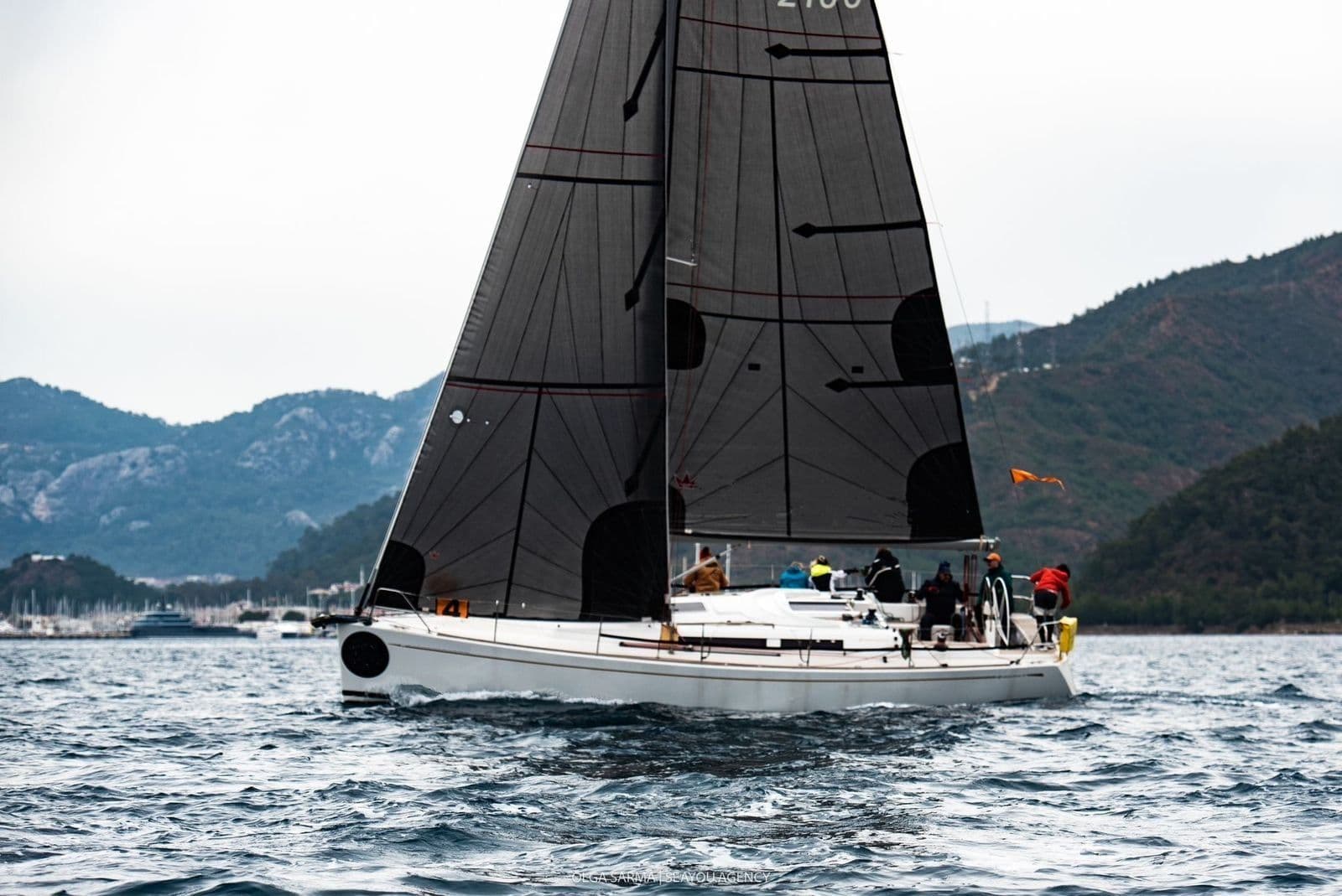 2006 Grand Soleil 37 B&C