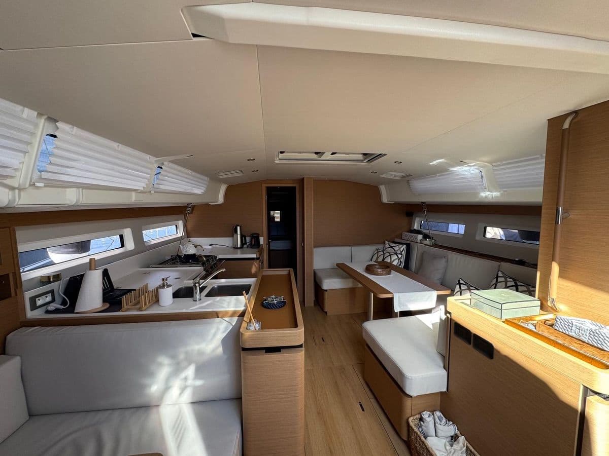 2025 Jeanneau Sun Odyssey 490