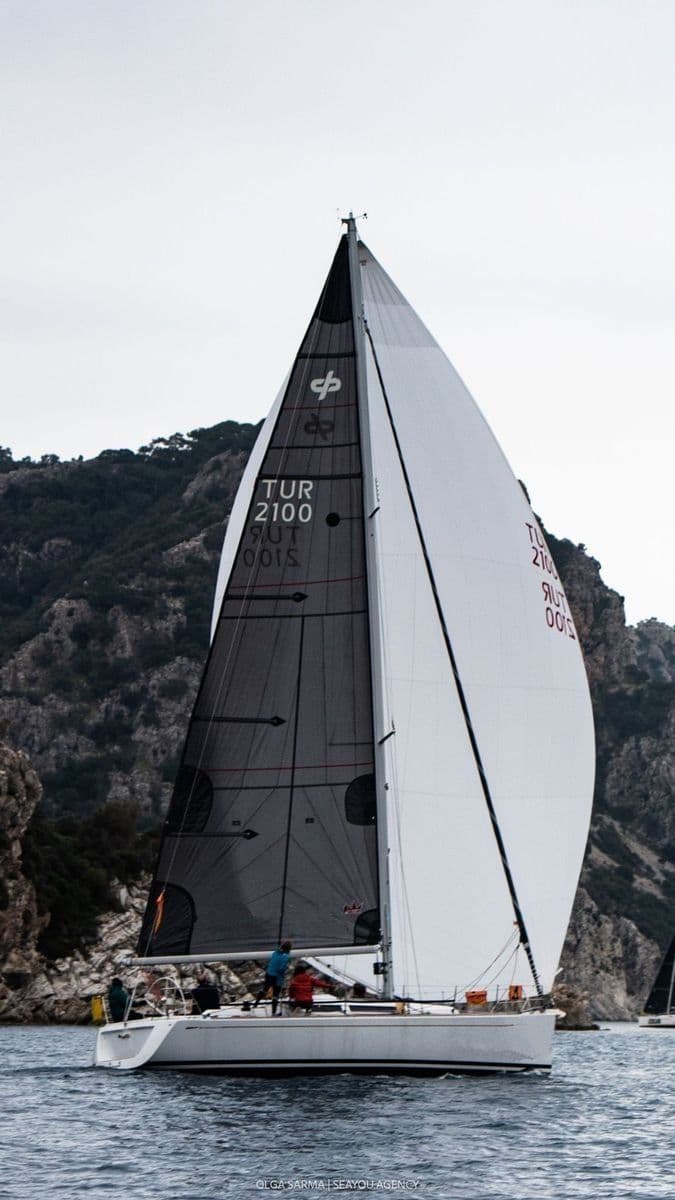2006 Grand Soleil 37 B&C