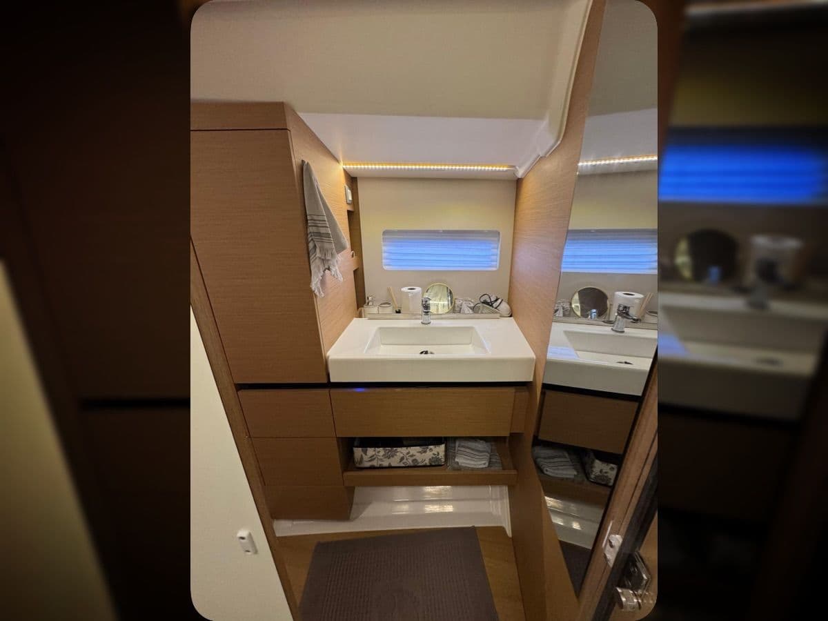 2025 Jeanneau Sun Odyssey 490