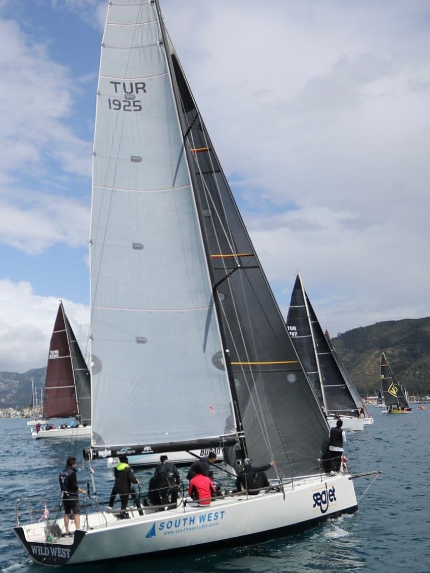 2013 BOLT 37