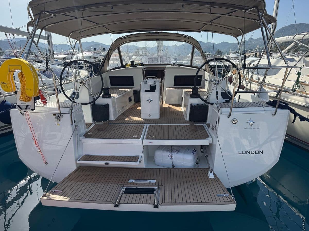 2025 Jeanneau Sun Odyssey 490