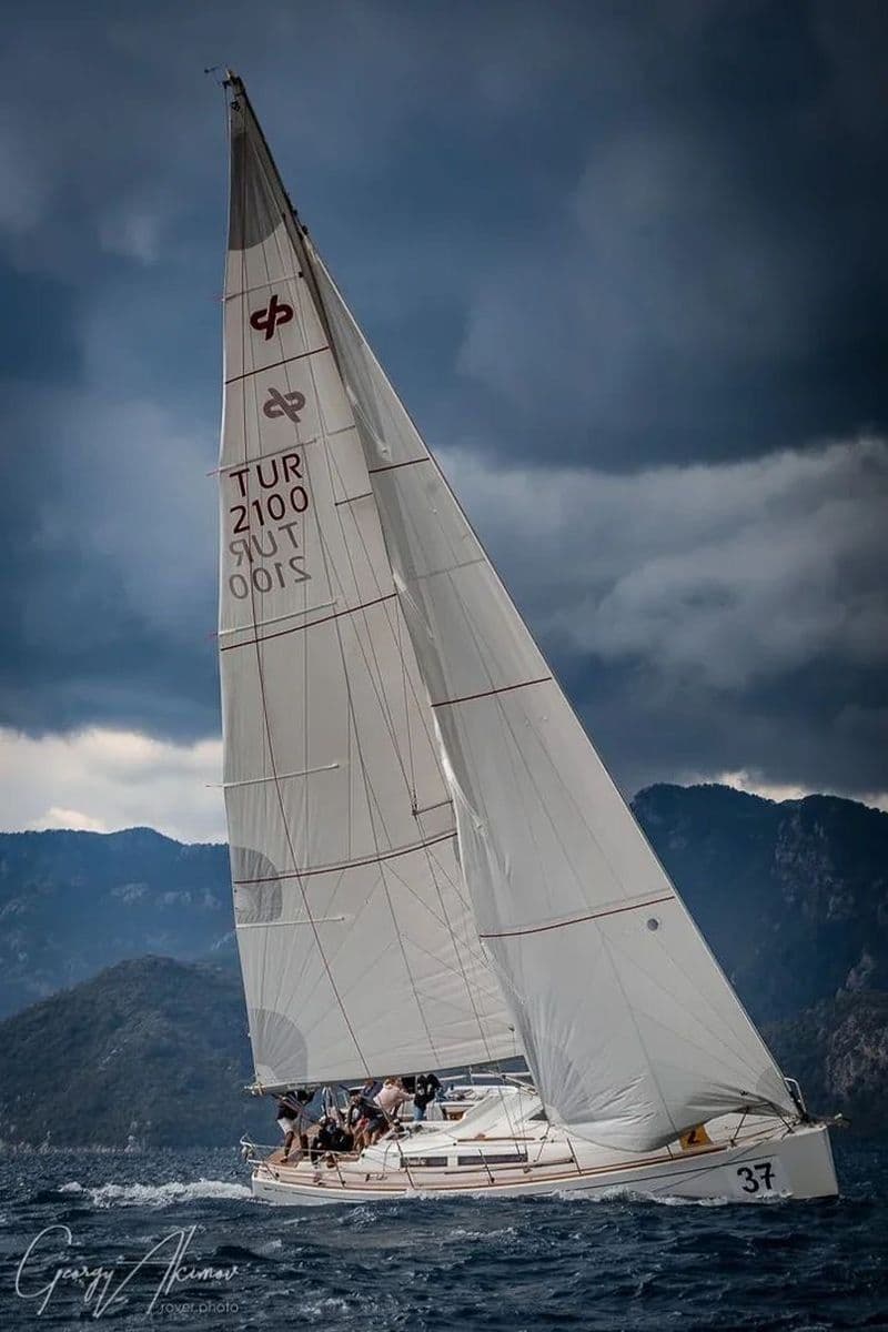 2006 Grand Soleil 37 B&C