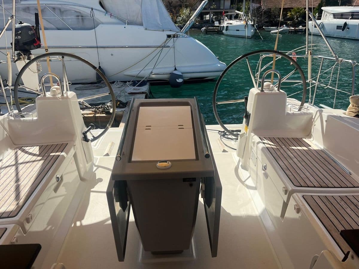 BENETEAU OCEANIS 41.1