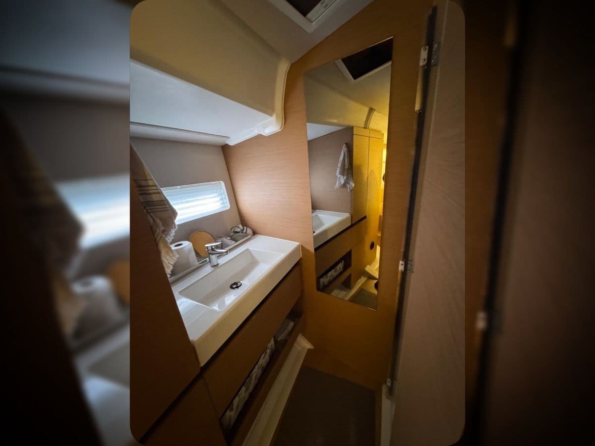 2025 Jeanneau Sun Odyssey 490