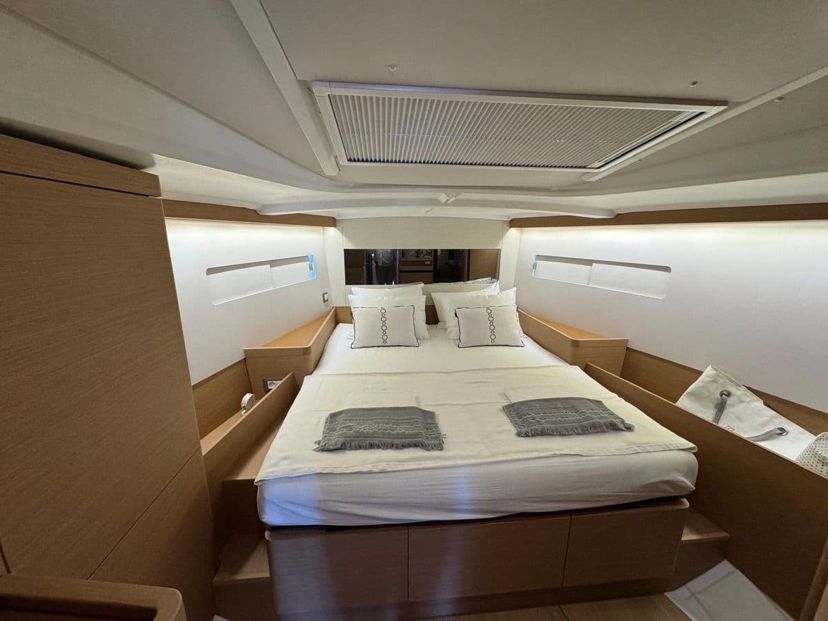 2025 Jeanneau Sun Odyssey 490